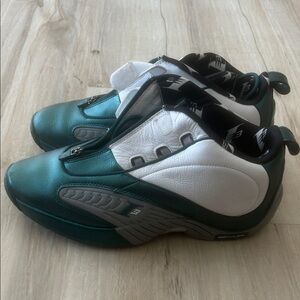 Men's Allen Iverson eagles colored Reebok size 12